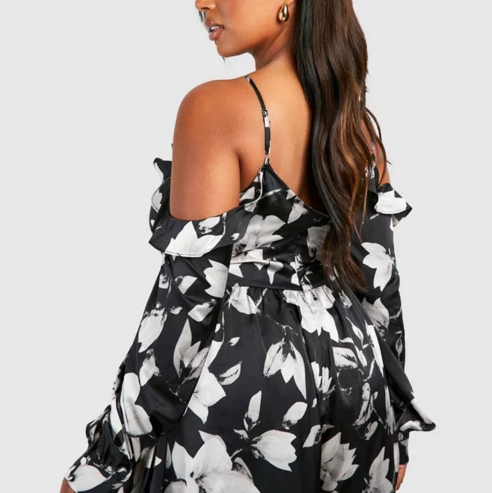 PLUS SATIN FLORAL HALTER RUFFLE ROMPER - Picture 3 of 3